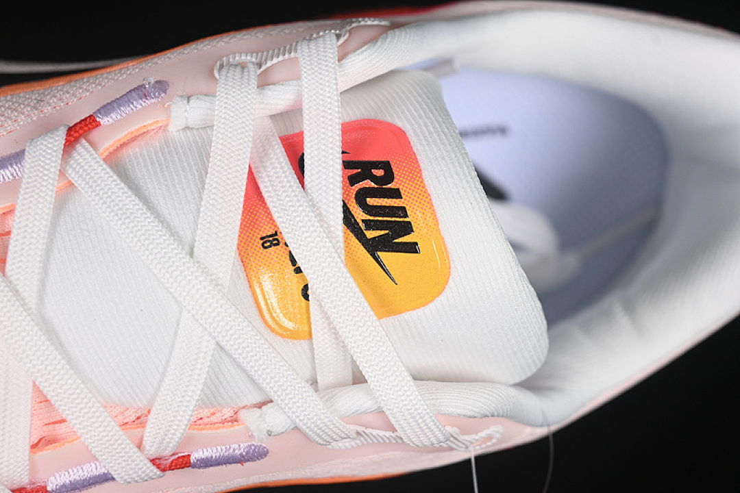 Nike [HM6804-100]-[AIR ZOOM VOMERO 18 SAIL/BRIGHT CRIMSON/LASER ORANGE/BLACK]-[UNISEX:36-45] - Image 9
