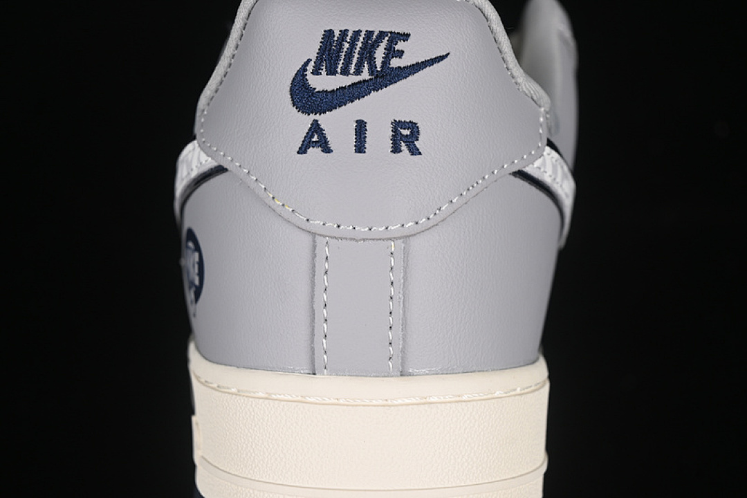 Nike [KK1988-077]-[AIR FORCE 1 07 LOW KAWS WHITE/GREY]-[WOMAN:36-39]-[MAN:40-45] - Image 7