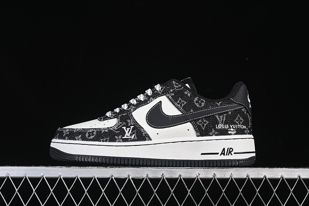 Nike [NH0601-579]-[AIR FORCE 1'07 LOW WHITE/BLACK]-[WOMAN:36-39]-[MAN:40-45] - Image 2