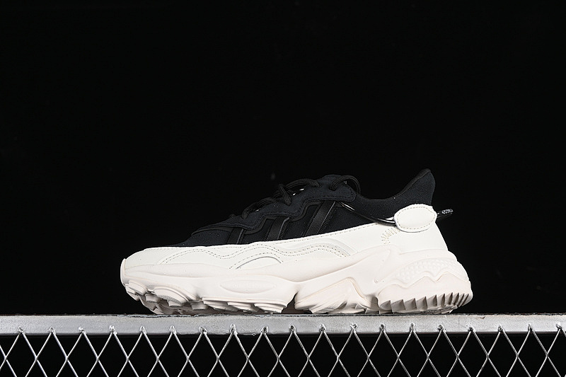 Off-White ORIGINALS OZWEEGO TR CORE BLACK/CORE BLACK/Off-White · ID9826, photo 1