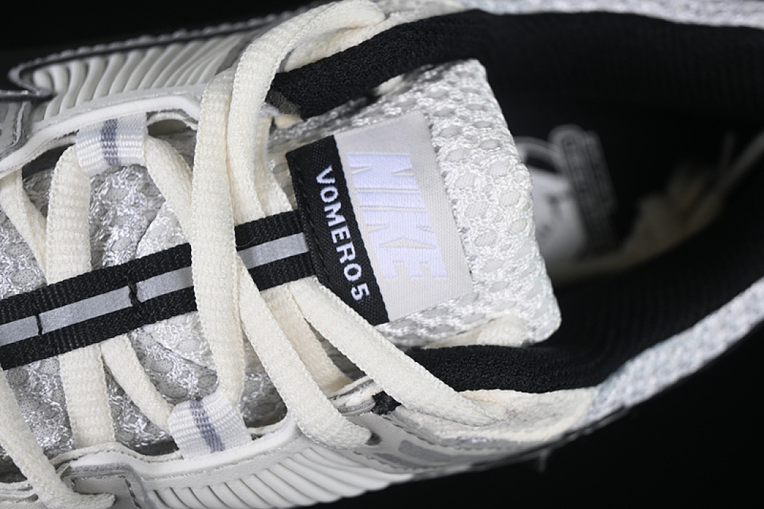 Nike [HQ1182-001]-[AIR ZOOM VOMERO 5 PHOTON DUST/PHANTOM/BLACK]-[WOMAN:36-39]-[MAN:40-46] - Image 9