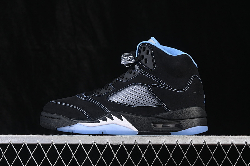 Jordan Jordan 5 RETRO BLACK/UNIVERSITY BLUE/WHITE · DD0587-008, photo 1