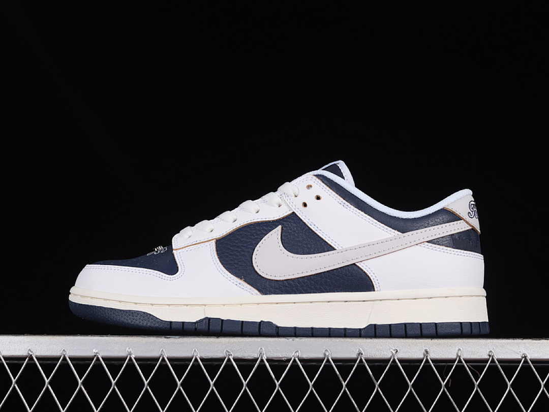 HUF [FD8775-100]-[DUNK LOW HUF NEW YORK CITY WHITE/NAVY BLUE]-[UNISEX:36-47.5], photo 1