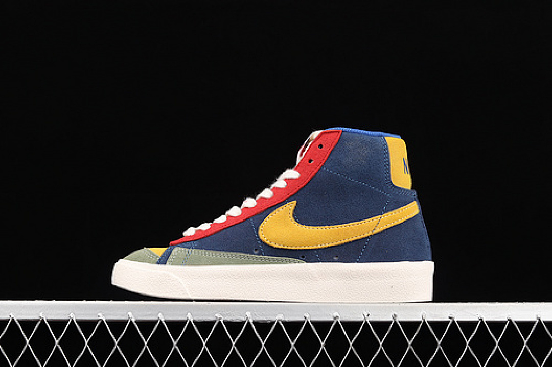 Unbranded [DC9179-476]-[BLAZER MID 77 PUFF N STUFF COASTAL BLUE/SUNLIGHT COLOR/UNIVERSITY RED/SAGE (GREEN]), photo 1