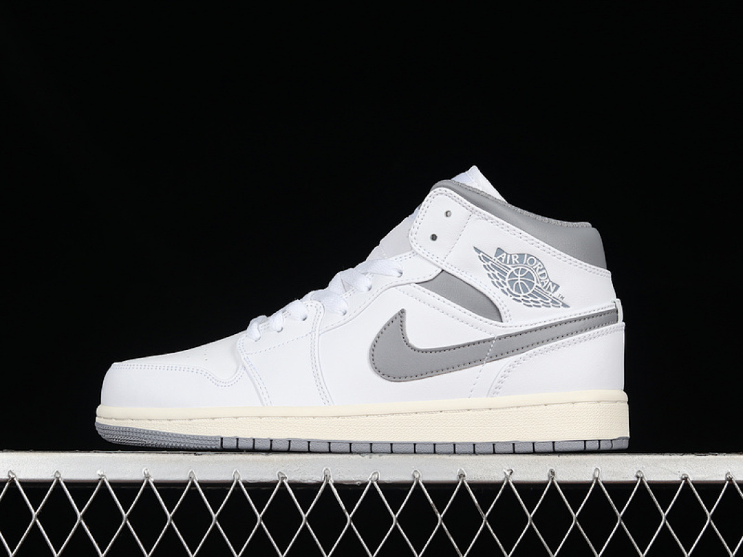 Jordan AIR Jordan 1 MID VINTAGE GREY/WHITE/STEALTH · 554724-135, photo 1