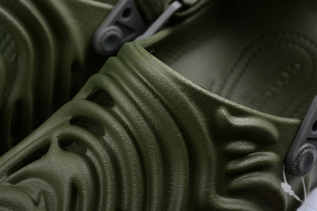 Crocs [SALEHE BEMBURY X CROCS POLLE CLOG ARMY GREEN/ARMY GREEN]-[UNISEX SIZE:36-47] - Image 7