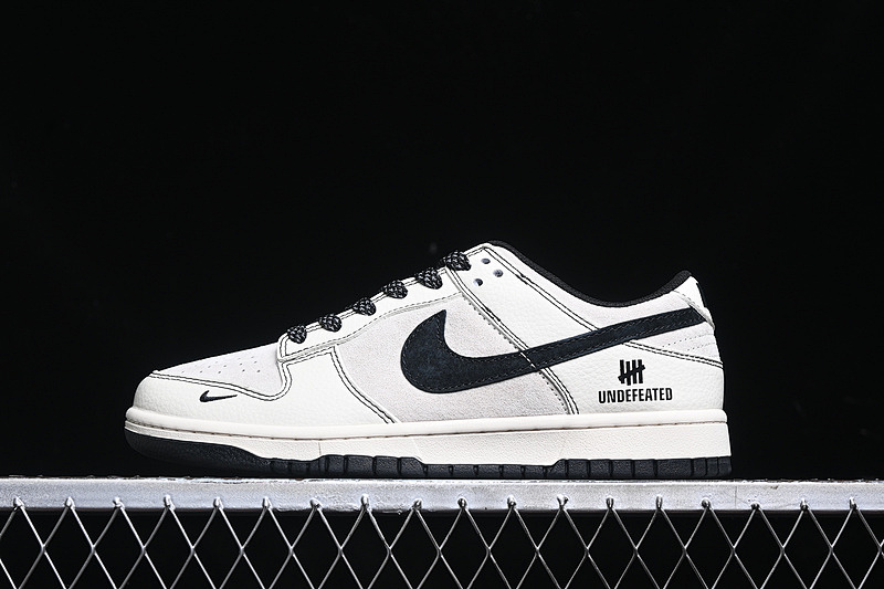Nike SB DUNK LOW UN WHITE/BLACK · BB7518-004, photo 1