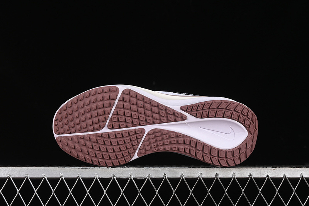Nike [FB8502-010]-[AIR ZOOM VOMERO 17 PLATINUM VIOLET/WHITE/SMOKEY MAUVE/BLACK]-[WOMAN:36-39] - Image 15
