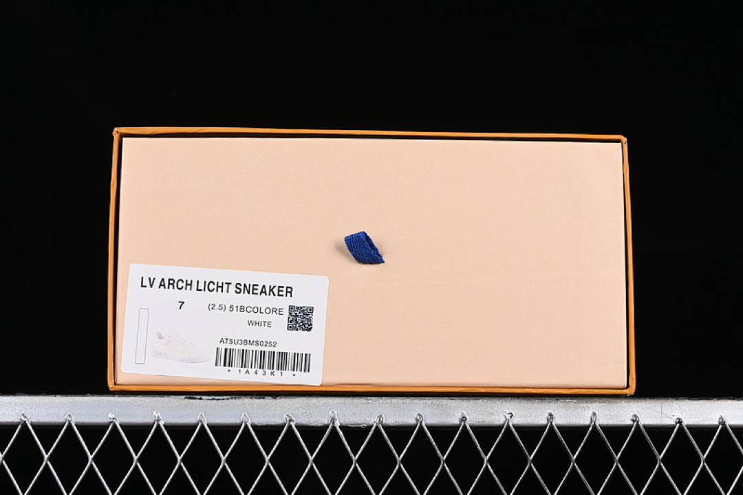 Louis Vuitton [TRAINER WHITE]-[WOMAN:35-39]-[MAN:40-45] - Image 12