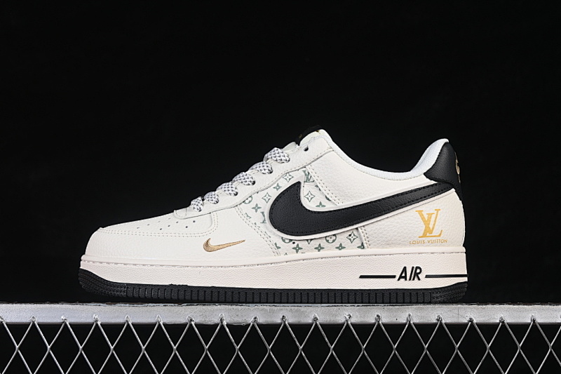 Nike Nike AIR FORCE 1 07 LOW CASUAL SNEAKERS WHITE/BLACK/GOLD · XX3168-158, photo 1