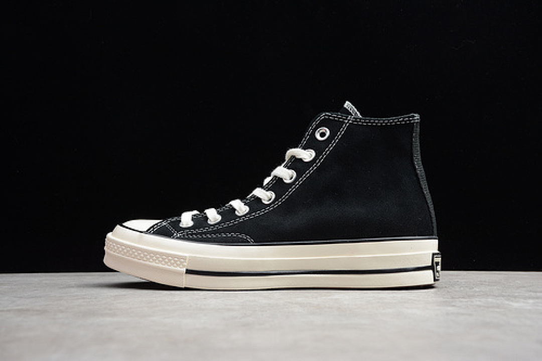 Unbranded [166216C]-[CHUCK TAYLOR 70S HIGH ALL-STAR SUEDE BLACK/WHITE]-[WOMAN:35-39]-[MAN:40-44], photo 1