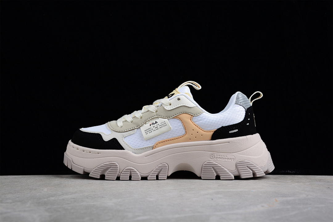 Fila [F12W144132FWB]-[FILA HIKE DADSHOES WHITE/BLACK/BEIGE]-[WOMAN:35.5-40], photo 1