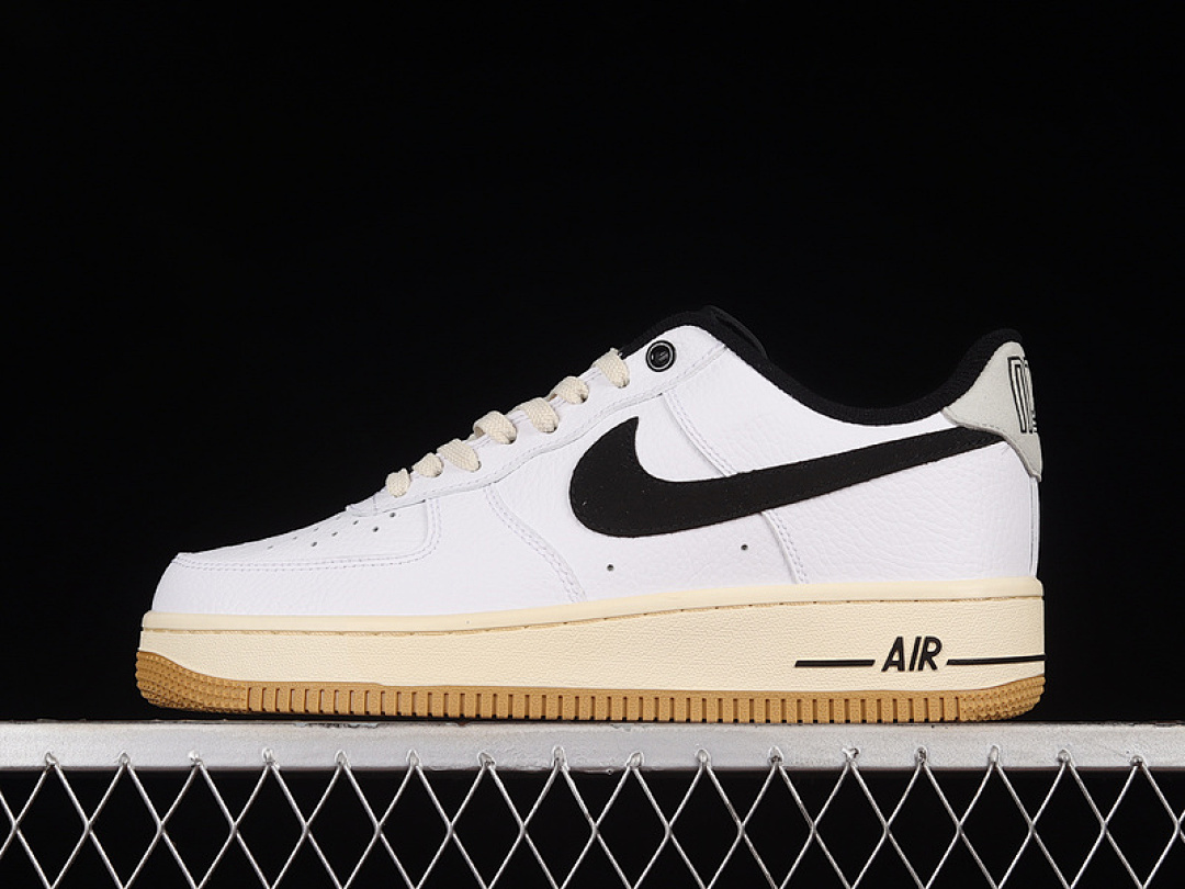 Nike [DR0148-101]-[AIR FORCE 1 LOW 07 COMMAND WHITE/BLACK/BEIGE]-[WOMAN:36-39]-[MAN:40-45], photo 1
