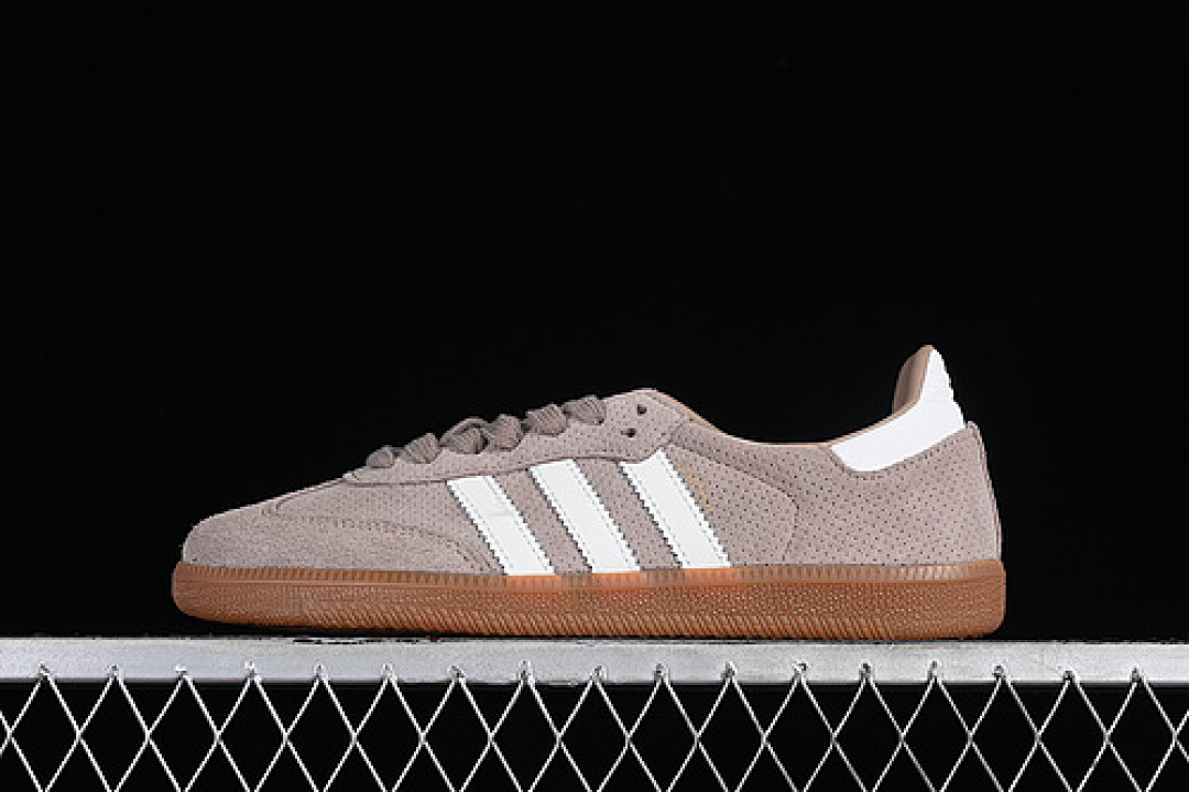 Adidas [HP7903]-[SAMBA OG CHALKY BROWN/CORE WHITE/GUM]-[WOMAN:36-39]-[MAN:40-45], photo 1