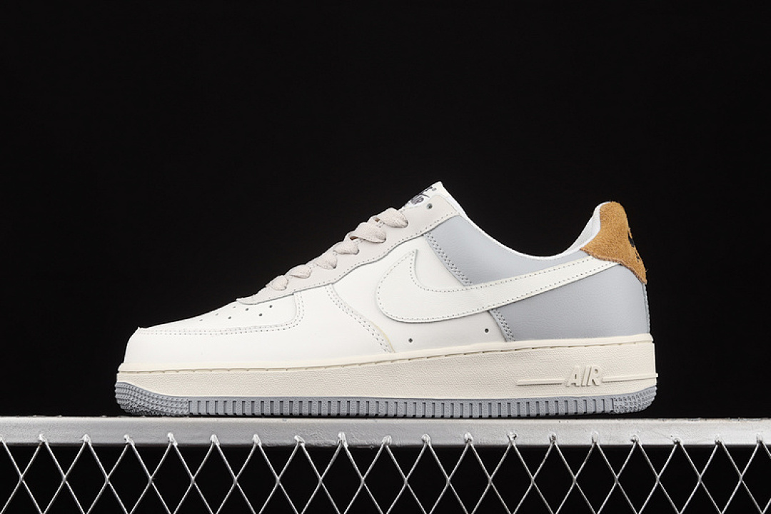 Nike [CK5593-101]-[AIR FORCE 1 LOW 07 WHITE/JAUNE BRUN/GREY]-[WOMAN:36-39]-[MAN:40-45], photo 1