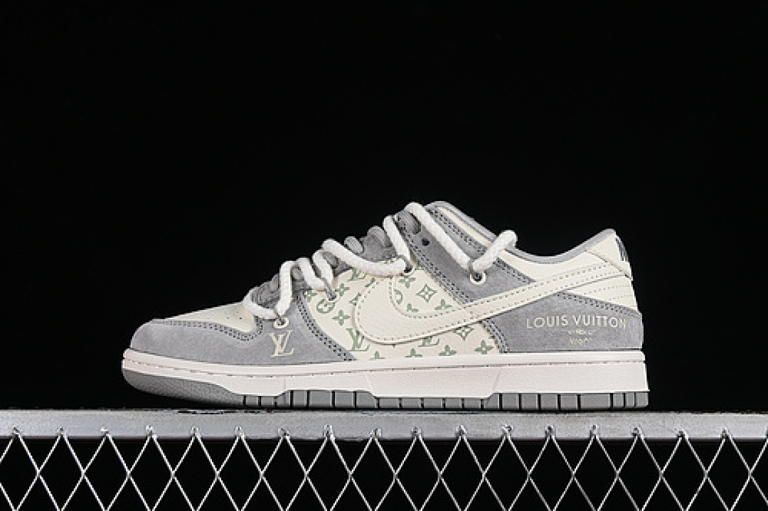 Nike SB DUNK LOW L*V BEIGE GREY/WHITE · SJ2068-237, photo 1