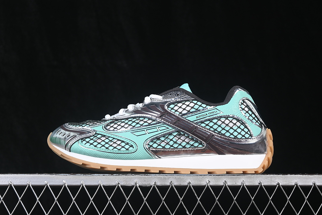 Bottega Veneta Bottega Veneta BREATHABLE CASUAL SPORTS DAD SHOES SKY BLUE/BLUE · V2X403925, photo 1
