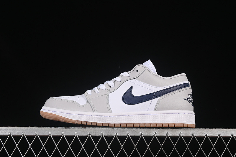 Jordan AIR Jordan 1 LOW WHITE/NEUTRAL GREY/GUM MEDIUM BROWN/MIDNIGHT NAVY · 553558-146, photo 1