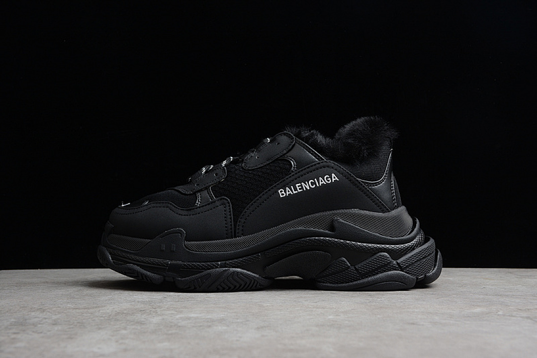Balenciaga TRIPLE S SNEAKERS BLACK/BLACK/WHITE · 668563-W3CQ5-1000, photo 1