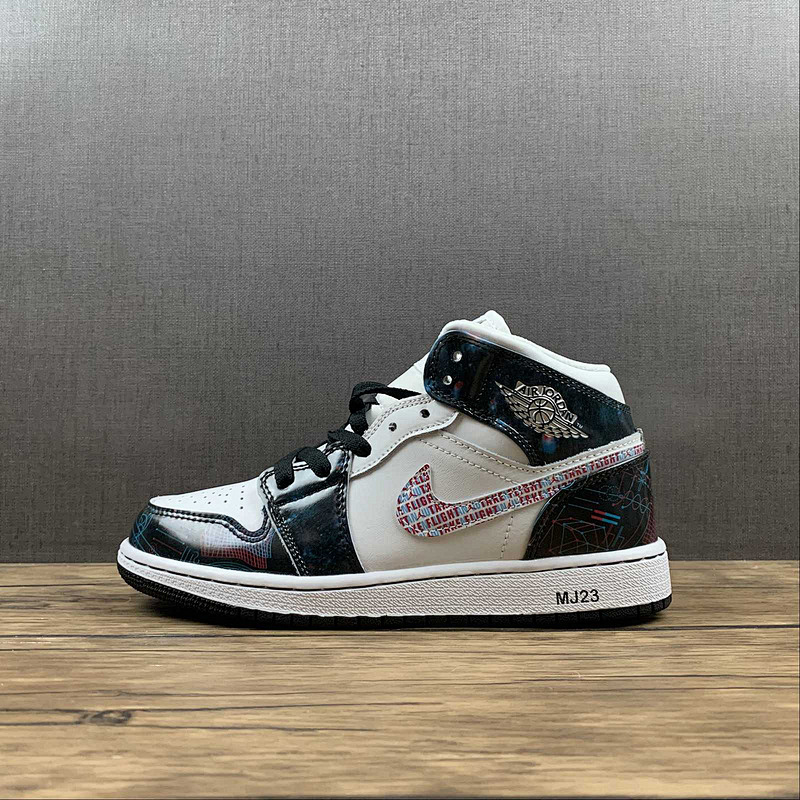 Jordan AIR Jordan 1 MID SE GS TAKE FLIGHT WHITE/BRIGHT CRIMSON/BLUE HERO · BQ6931-114, photo 1