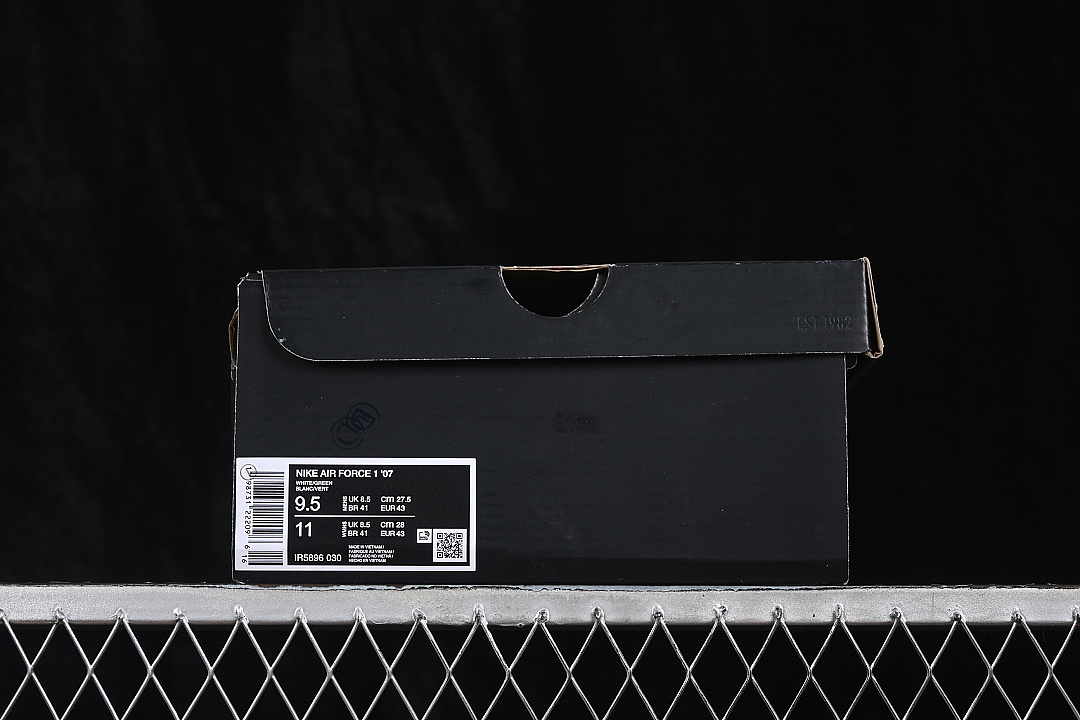 Nike [IR5896-030]-[AIR FORCE 1 07 LOW CASUAL SNEAKERS GREEN/GREY/RED]-[WOMAN:36-39]-[MAN:40-45] - Image 11
