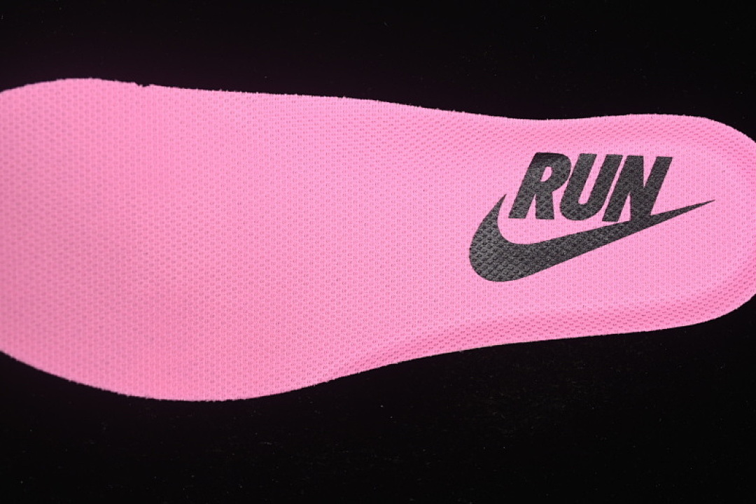 Nike [HV8154-400]-[VOMERO PLUS ROYAL PULSE/FIRE PINK/PLAYFUL PINK/BLACK]-[WOMAN:35.5-39]-[MAN:40-42] - Image 4