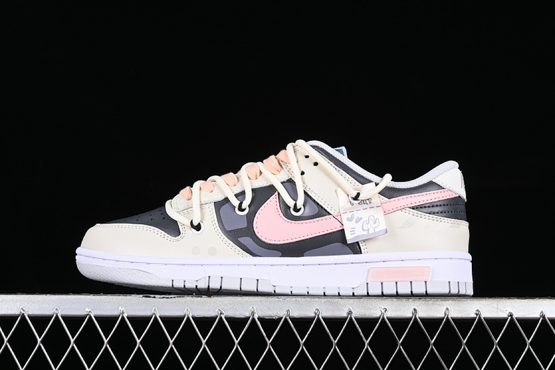 Nike DUNK LOW SB BEIGE/BLACK/PINK · FD1232-002, photo 1