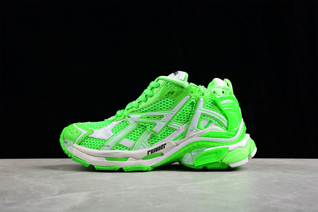 Kith [W3RBM3590]-[BA*LEN*CIAGA RUNNER KITH FOUR.COLOR 7.0 21SS GREEN/WHITE/BLACK]-[UNISEX:35-46], photo 1