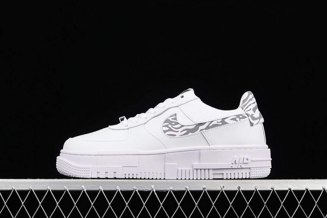 Nike Nike AIR FORCE 1 PIXEL ZEBRA WHITE/WHITE/GREY · DH9632-100, photo 1