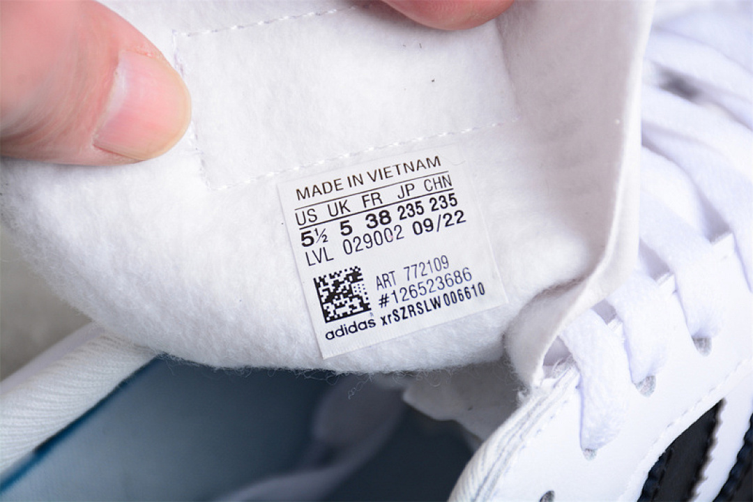 Adidas [772109]-[SAMBA CLASSIC 2021 RUNNING WHITE/BLACK/RUNNING WHITE]-[WOMAN:36-39]-[MAN:40-45] - Image 3