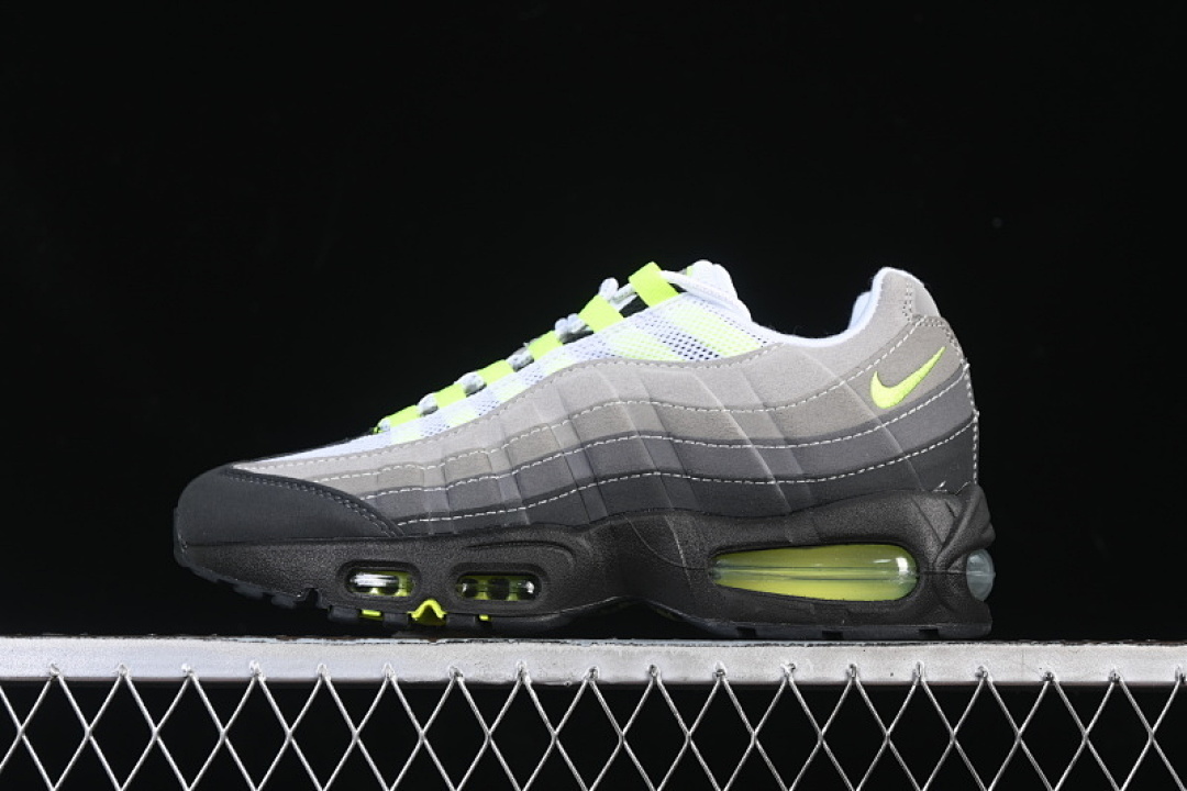 Nike AIR MAX 95 AIR CUSHIONED SHOES BLACK/WHITE/GREEN · HM4740-001, photo 1