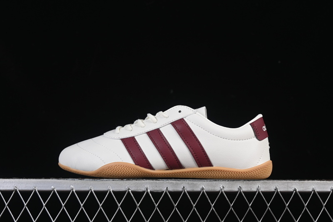 Off-White GRAND COURT LO Off-White/SHADOW RED/GUM · JQ9687, photo 1