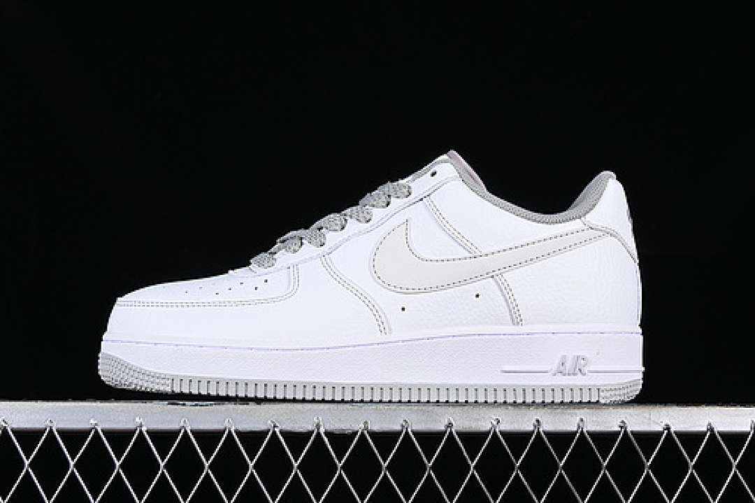 Nike Nike AIR FORCE 1 07 LOW WHITE/GREY · UO5369-603, photo 1