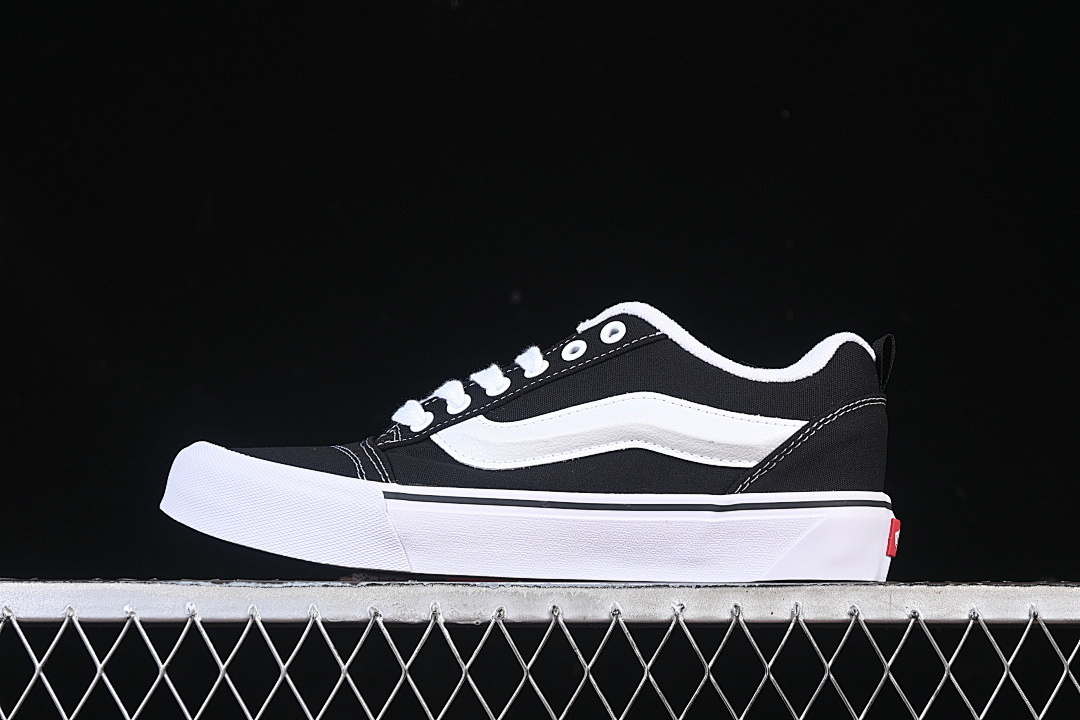 RETRO CASUAL CANVAS SKATE SHOES BLACK/WHITE · VN0009QC6BK, photo 1