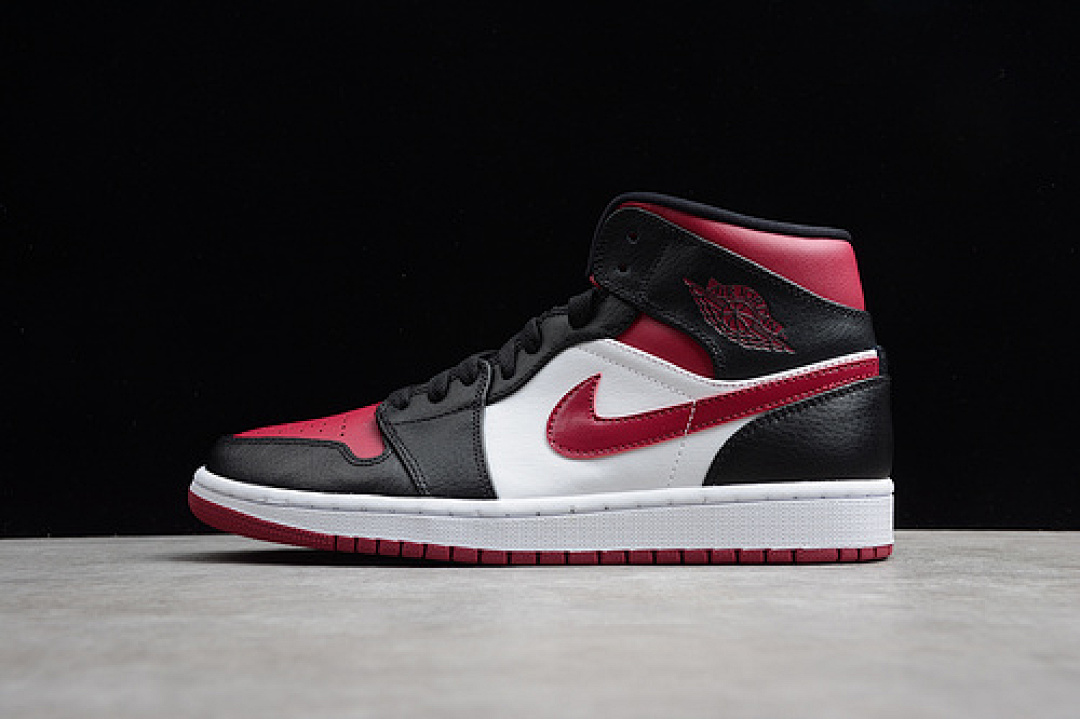 Jordan [554724-066]-[AIR JORDAN 1 MID BRED TOE BLACK/RED/WHITE]-[WOMAN:36-39]-[MAN:40-46], photo 1