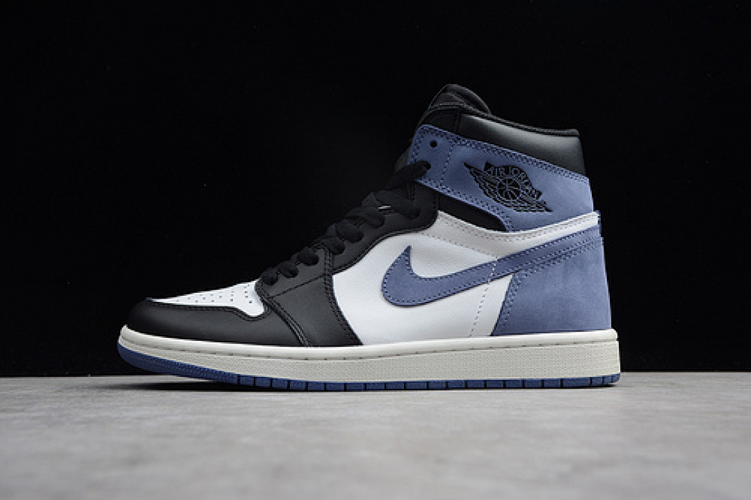 Jordan AIR Jordan 1 RETRO HIGH OG BLUE MOON SUMMIT WHITE/BLUE MOON-BLACK · 555088-115, photo 1
