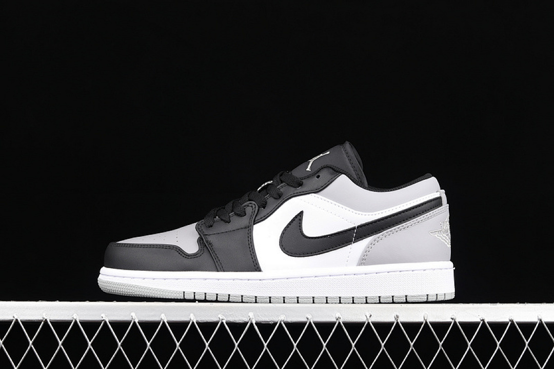 Jordan [553558-110]-[AIR JORDAN 1 RETRO LOW WHITE/ATMOSPHERE-BLACK]-[WOMAN:36-39]-[MAN:40-46], photo 1