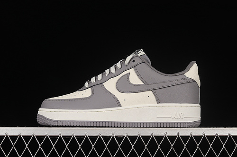 Nike Nike AIR FORCE 1 07 LOW BEIGE/SMOKE GREY/BEIGE · DY2351-100, photo 1