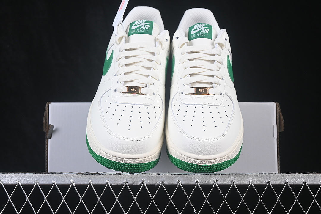 Nike [IX5019-131]-[AIR FORCE 1 07 LOW CASUAL SNEAKERS DARK GREEN/GREEN]-[WOMAN:36-39]-[MAN:40-45] - Image 12