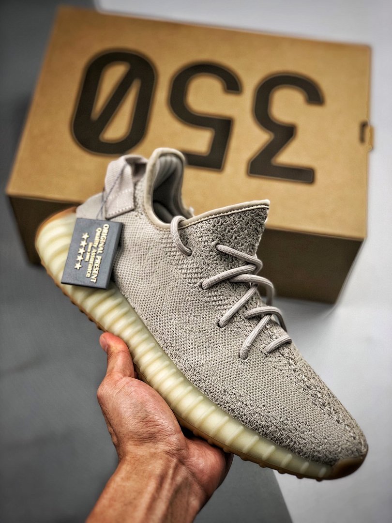 On Running Adidas OG YEEZY BOOST 350 V2 SESAME/SESAME/SESAME · F99710, photo 1