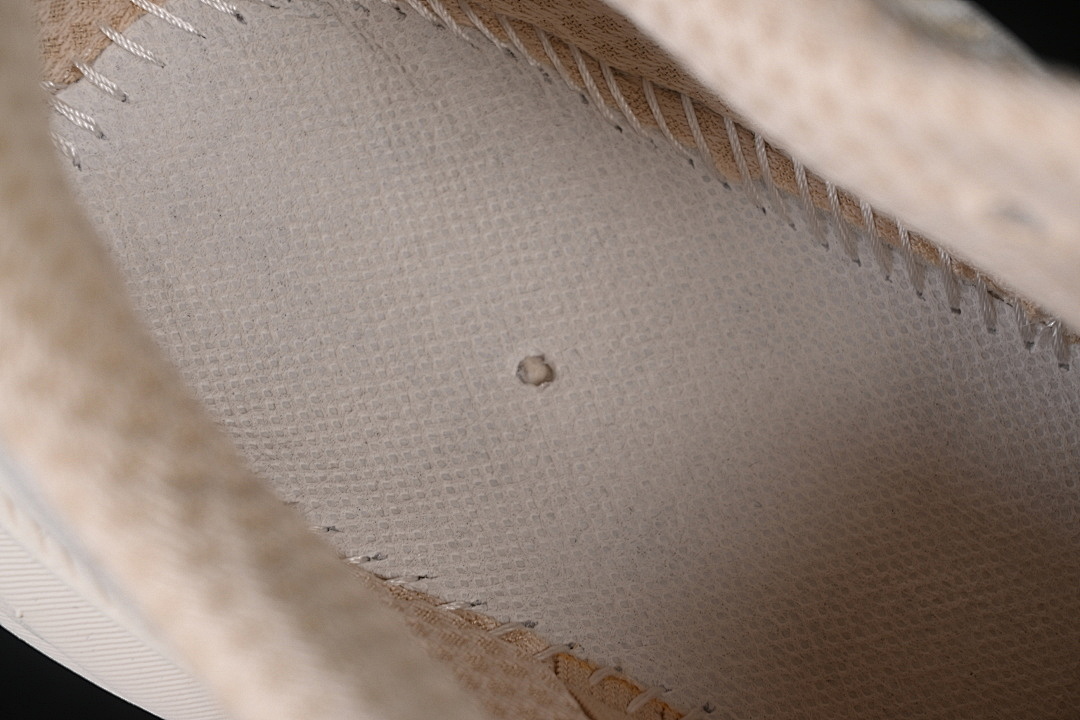On Running [1127896-SSEG]-[KNITTED MESH RUNNING SHOES SHIFTING SAND/EGGNOG]-[WOMAN:36-39]-[MAN:40-45] - Image 5