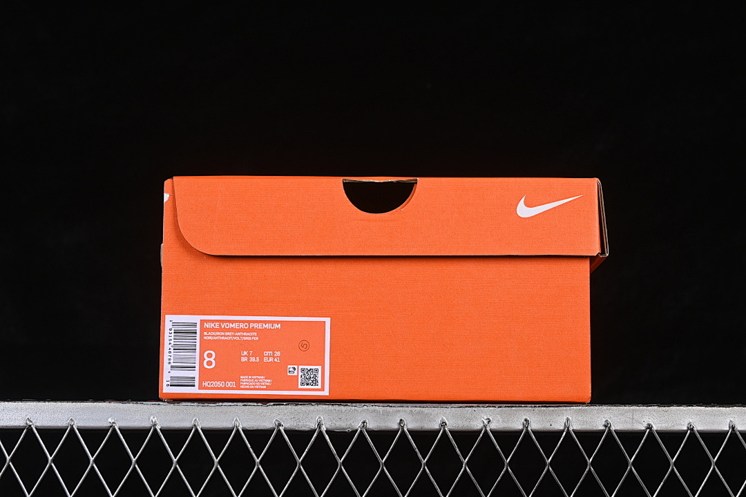Nike [HQ2050-001]-[VOMERO PREMIUM BLACK/IRON GREY/ANTHRACITE/VOLT]-[WOMAN:36-39]-[MAN:40-45] - Image 12