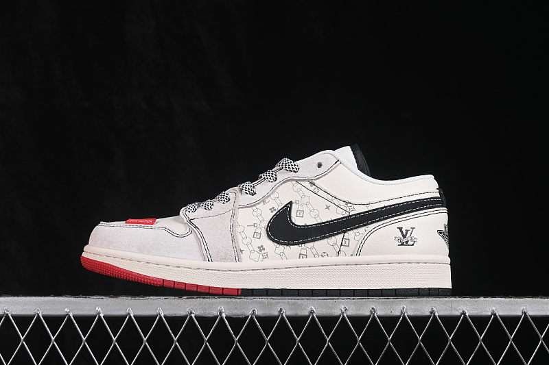 Jordan AIR Jordan 1 LOW OG SP AJ1 CASUAL SNEAKERS WHITE/BLACK · CW6688-113, photo 1