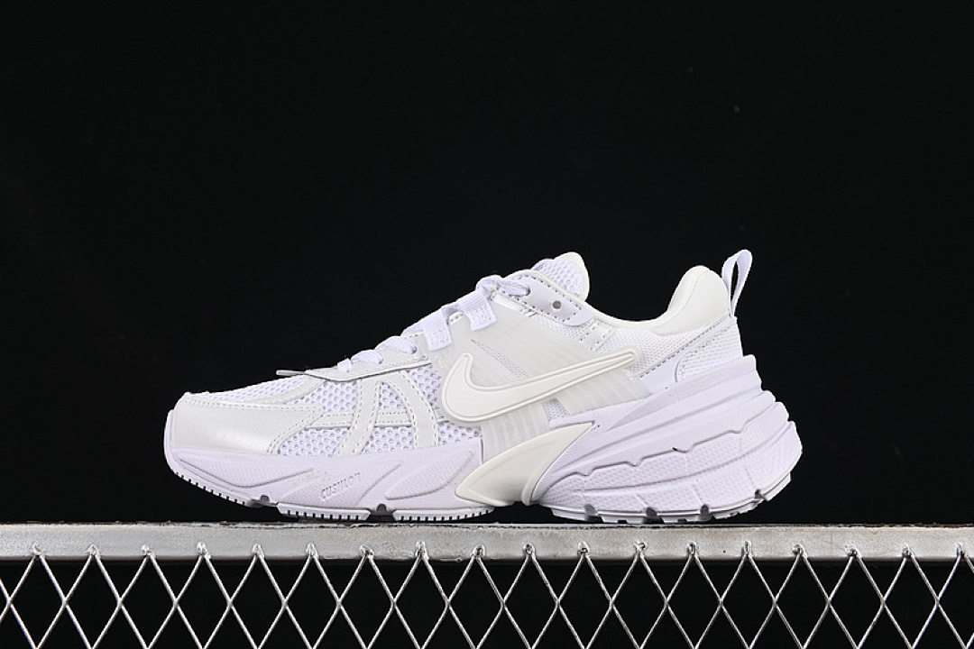 V2K RUNTEKK RUN WHITE · FD0736-113, photo 1