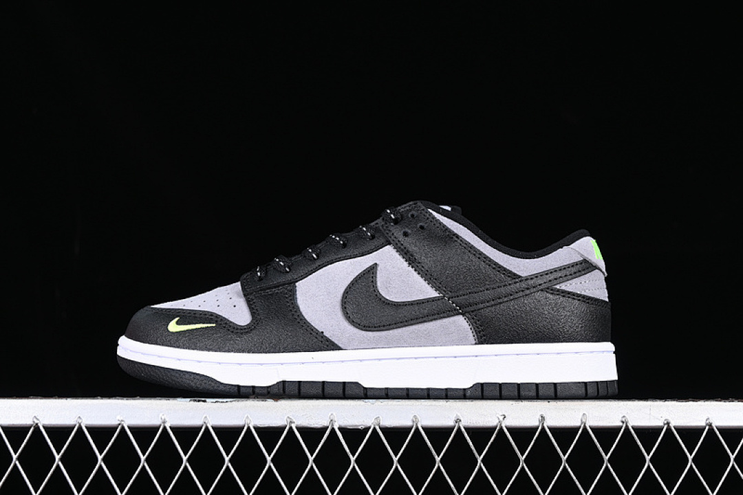 Nike DUNK LOW BLACK/GREY/GREEN STRIKE · FQ2205-001, photo 1