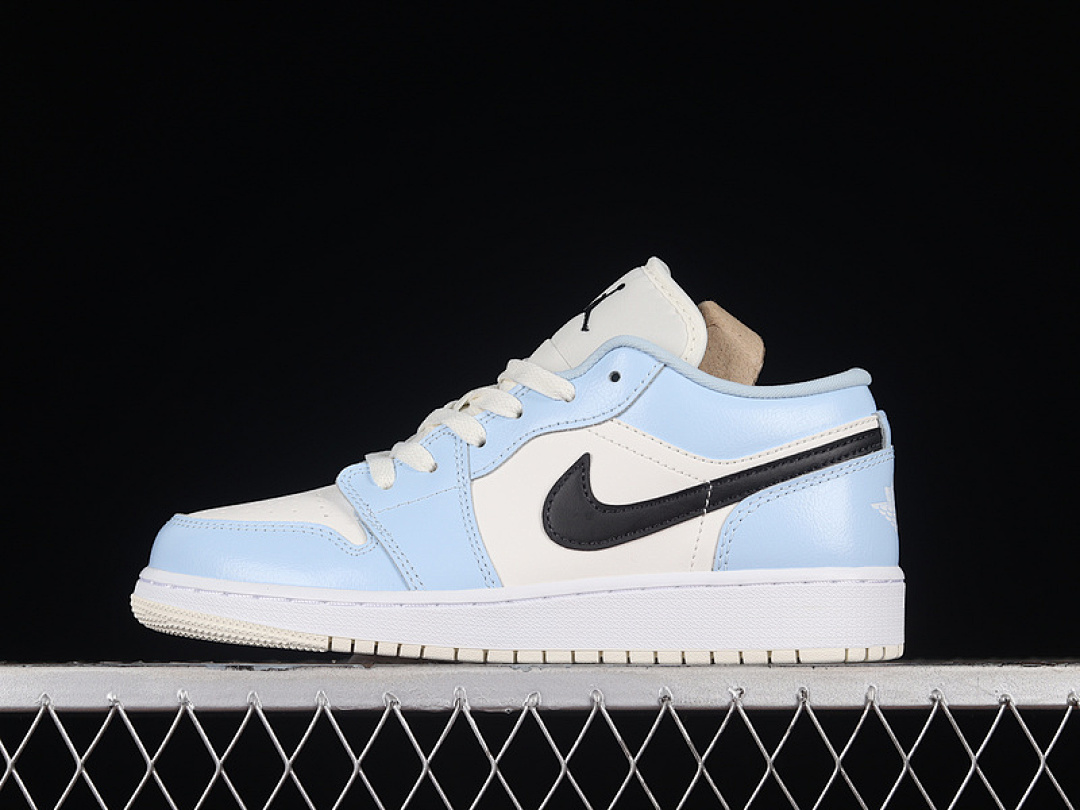 Jordan [554723-401]-[AIR JORDAN 1 LOW GS ICE BLUE/BLACK/SAIL/WHITE]-[WOMAN:35.5-40], photo 1