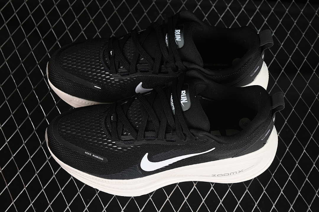 Nike [HM6803-007]-[AIR ZOOM VOMERO 18 WHITE/BLACK]-[WOMAN:36-39]-[MAN:40-46] - Image 11