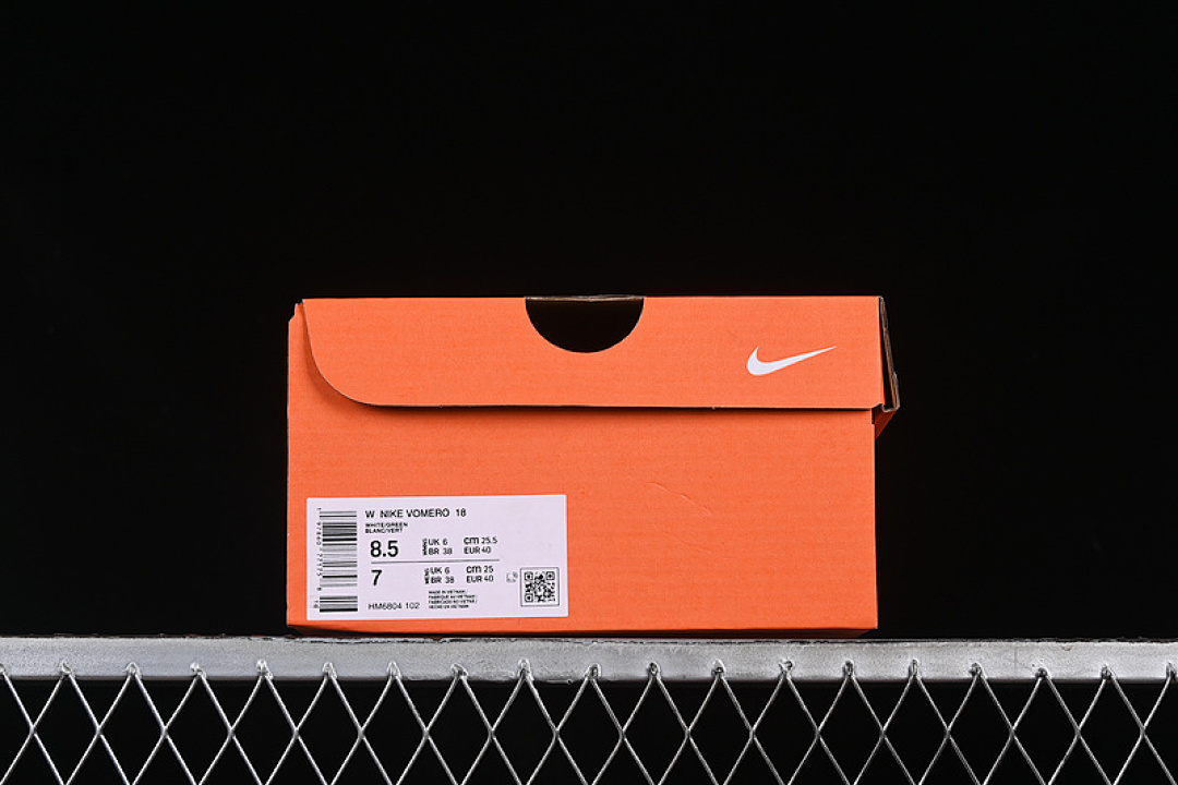 Nike [HM6804-102]-[AIR ZOOM VOMERO 18 WHITE/ELECTRIC GREEN/VOLT/BLACK]-[WOMAN:36-39]-[MAN:40-46] - Image 12