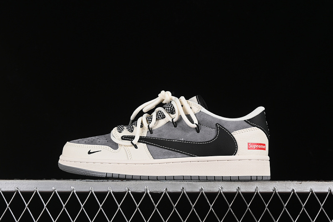 Jordan TRAVIS SCOTT X FRAGMENT DESIGN AIR Jordan 1 LOW OG SP WHITE/GREY/BLACK · SJ0086-132, photo 1