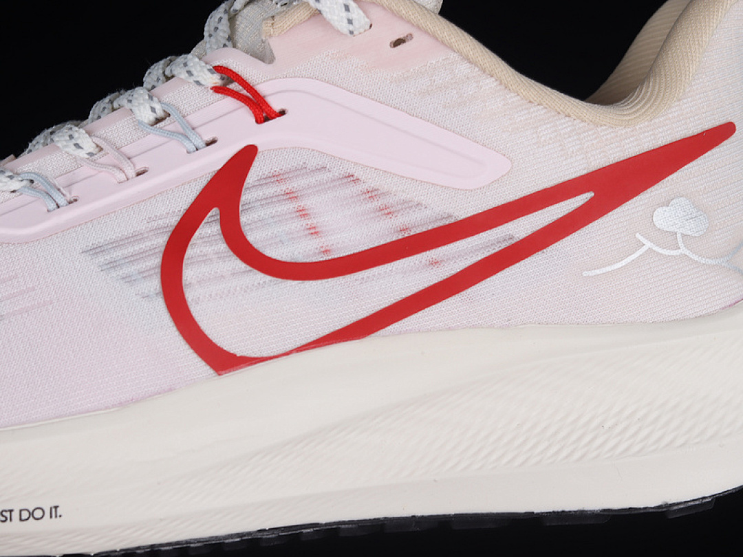 Nike [FD4344-161]-[AIR ZOOM PEGASUS 39 LUNAR NEW YEAR SAIL/UNIVERSITY RED/SAIL]-[UNISEX:36-45] - Image 7